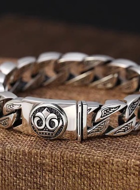 新品男士霸气十足个性酷手环百搭
