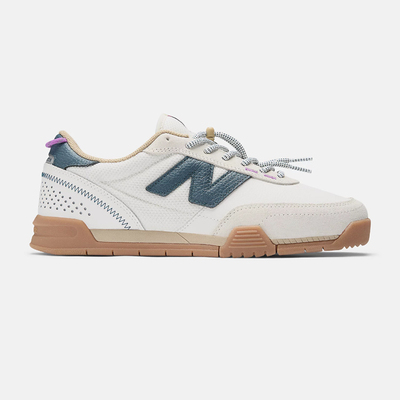 防滑耐磨低帮板鞋NM440WSR