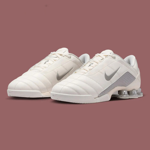 NikeTotal90Shox减震运动鞋