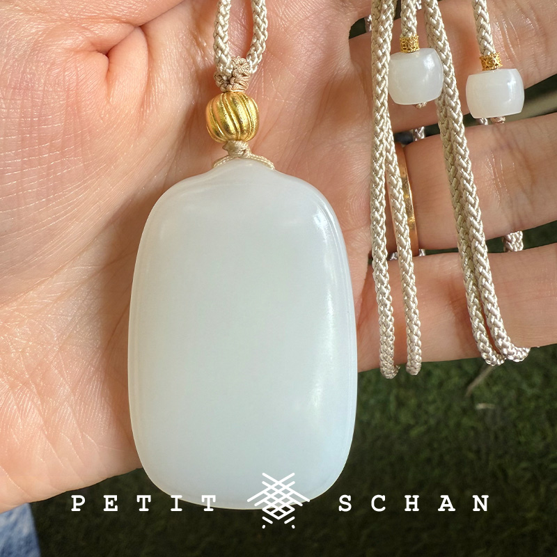 PETIT SCHAN小闪 小奶皂 顶俄巴莎一级白和田玉无事牌