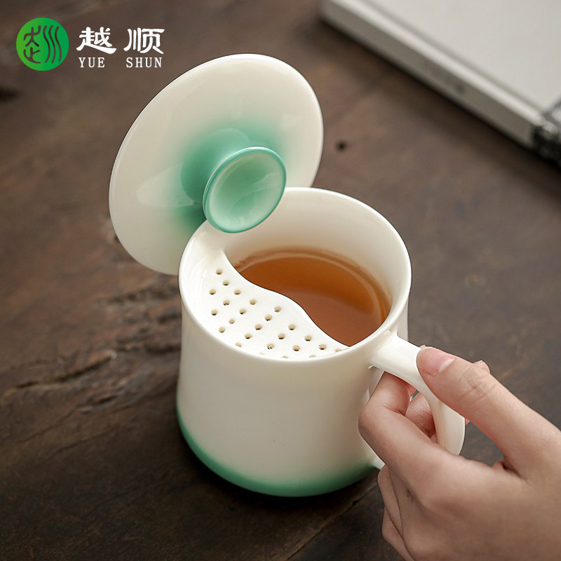 羊脂玉白瓷月牙茶杯渐变绿大容量陶瓷水杯家用过滤泡茶杯办公杯子