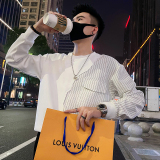 白色