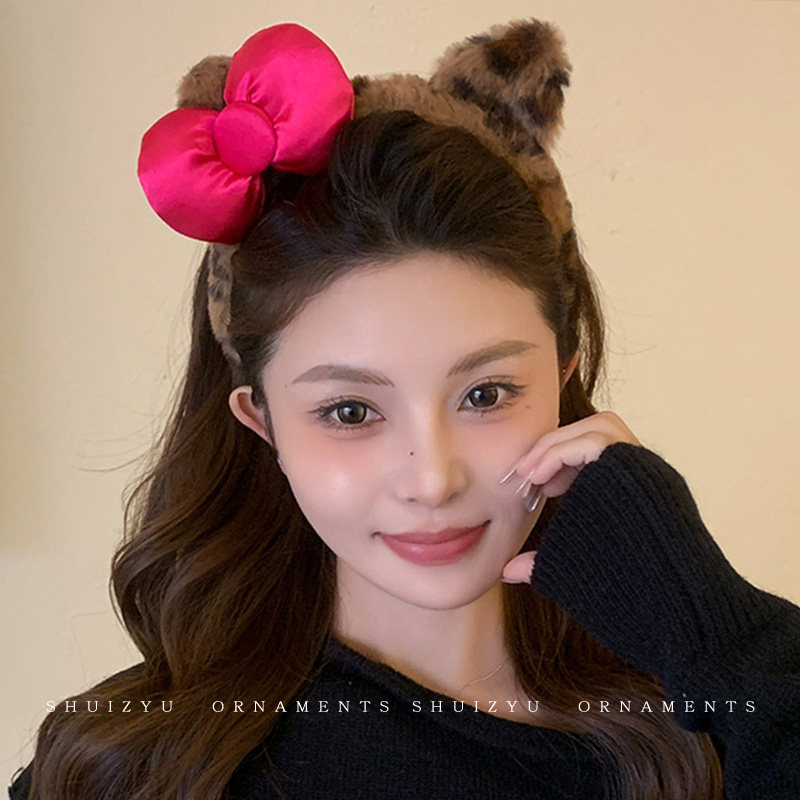 秋冬毛绒猫耳朵发箍女2024新款压发发捆女款化妆洗脸头箍头饰发窟