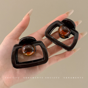 珍珠小号抓夹女2025新款鲨鱼夹后脑勺发夹头发发量少发卡头饰夹子