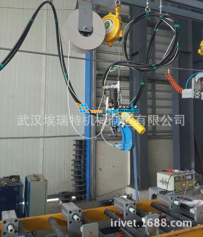 埃瑞特母线槽自冲铆接机ZCM-5母线铆钉机