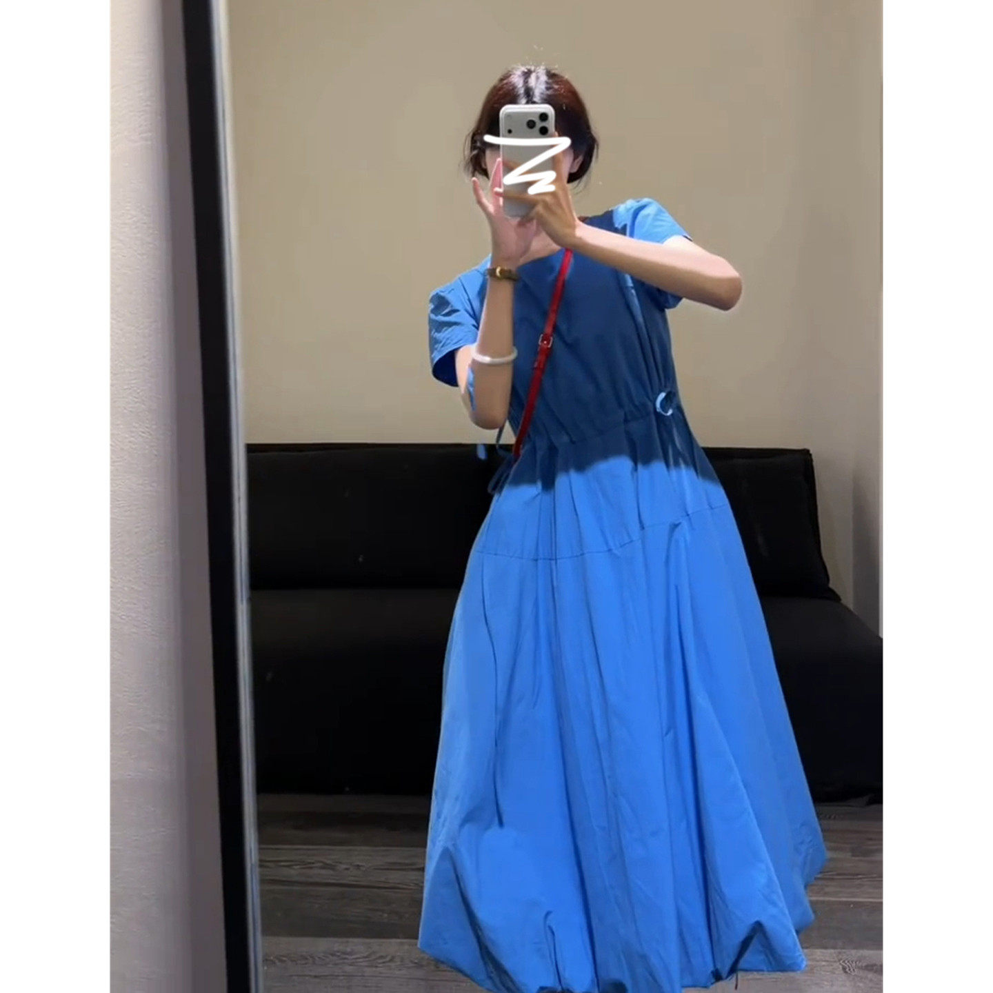 韩系蓝色短袖洋装子女夏季2026新款巨好看宽松休闲掐腰花苞长裙