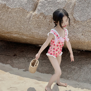 儿童海边度假泳装 女童网红公主风草莓连体时髦游泳衣2025夏季 新款
