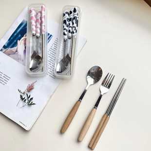 新款直销网红卡通可爱不锈钢勺子 木柄学生便携外带筷子勺子餐具