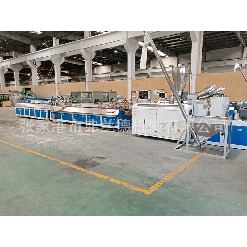 WPC木塑室内门挤出机 WPC木塑门板设备 WPC木塑门板生产线