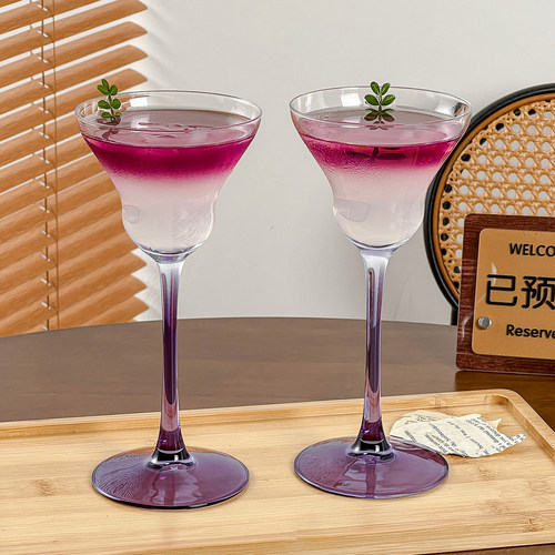 高级感紫色高脚玻璃杯
