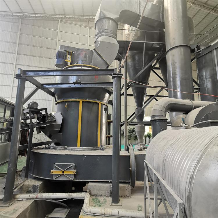 昆明雷蒙磨设备厂家 超细粉成高研磨机 UVD安宁石英速石磨粉粉套