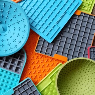 LickiMat狗狗舔食垫慢食垫丰荣益智玩具舔舔碗TUDOU宠物用品