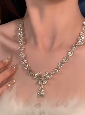 超闪水钻蝴蝶项链女款
