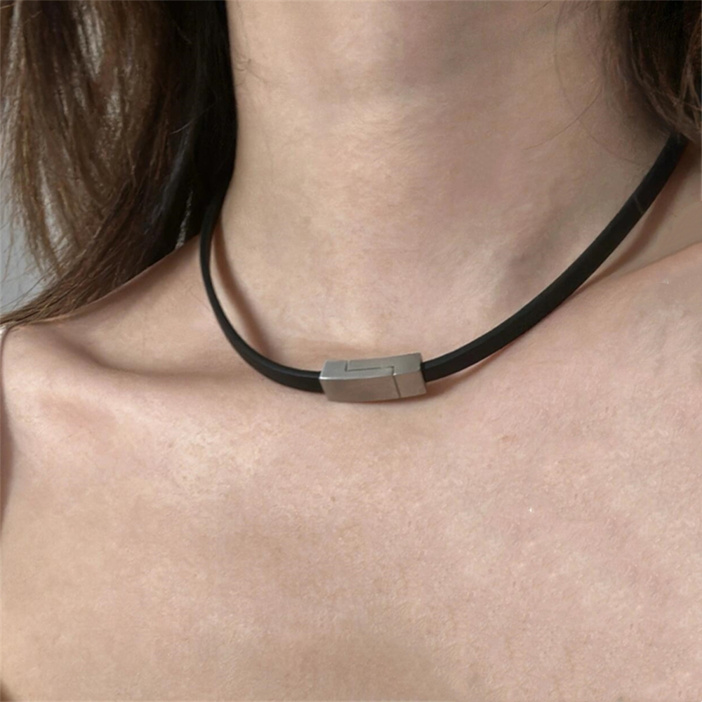 黑色简约短款项圈皮绳