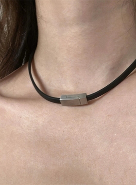 黑色简约短款项圈皮绳