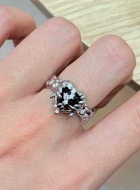 黑色爱心镶嵌锆石开口戒指女