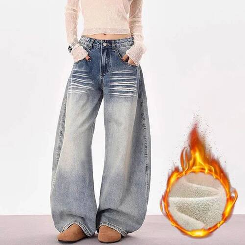 Light colored denim curved knife pants宽松浅色水洗牛仔弯刀裤