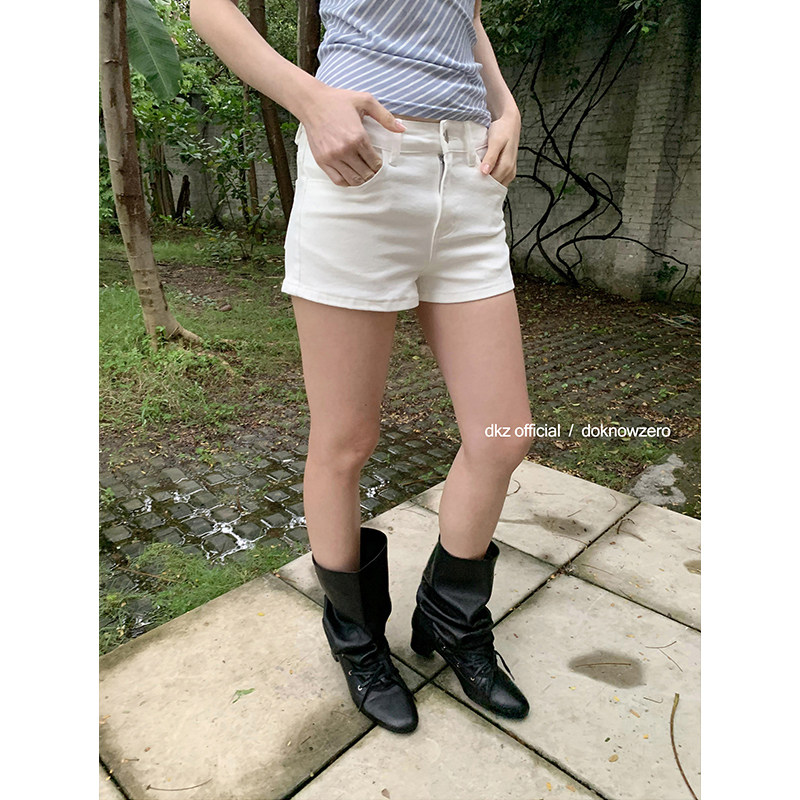 DKZ  白色中腰短裤女夏季新款修身显瘦热裤