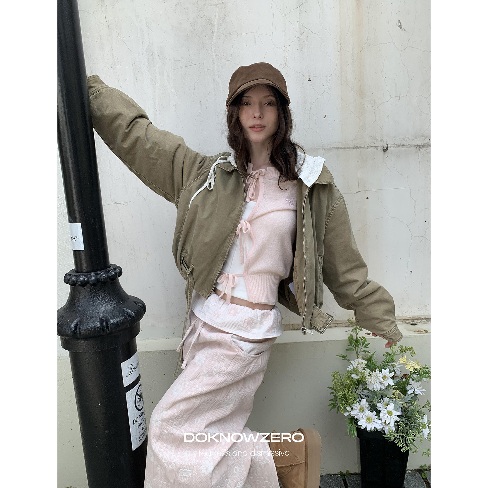 【现货】DKZ 卡其色夹棉外套女冬季复古可拆卸蕾丝帽子保暖上衣