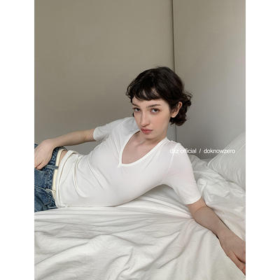 DKZ  v领纯色基础中袖t恤女夏季新款修身百搭简约上衣