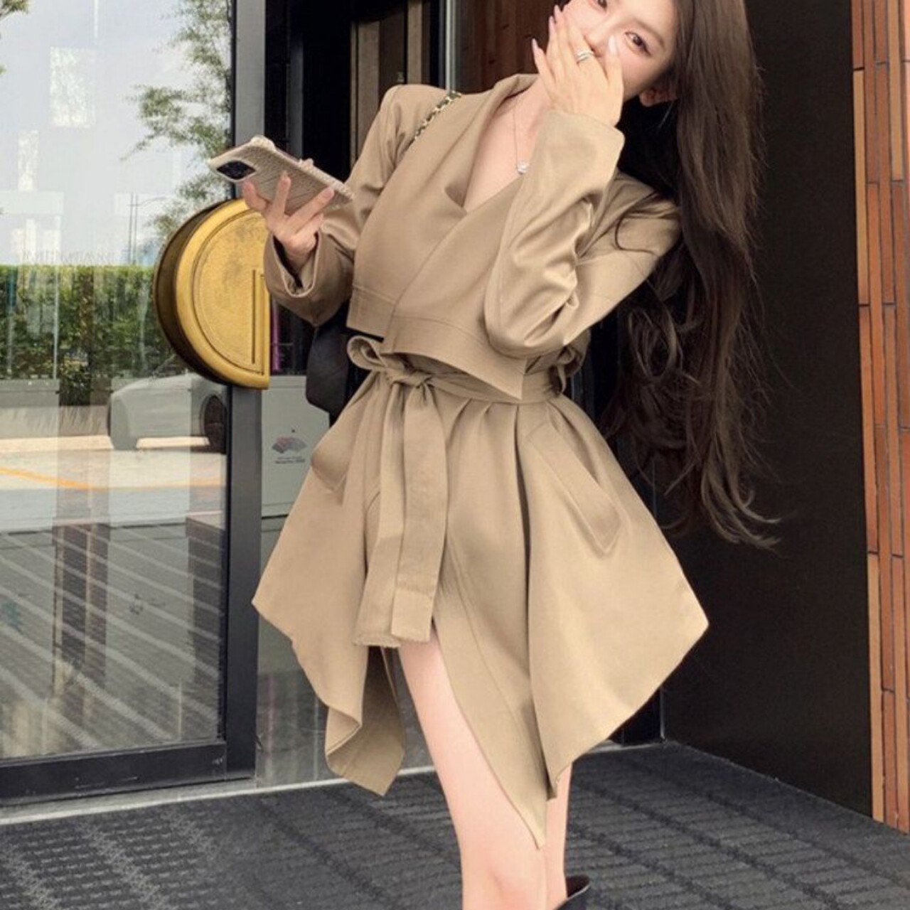复古优雅气质翻领荷叶边系带短款风衣女2026秋新款小个子正肩外套