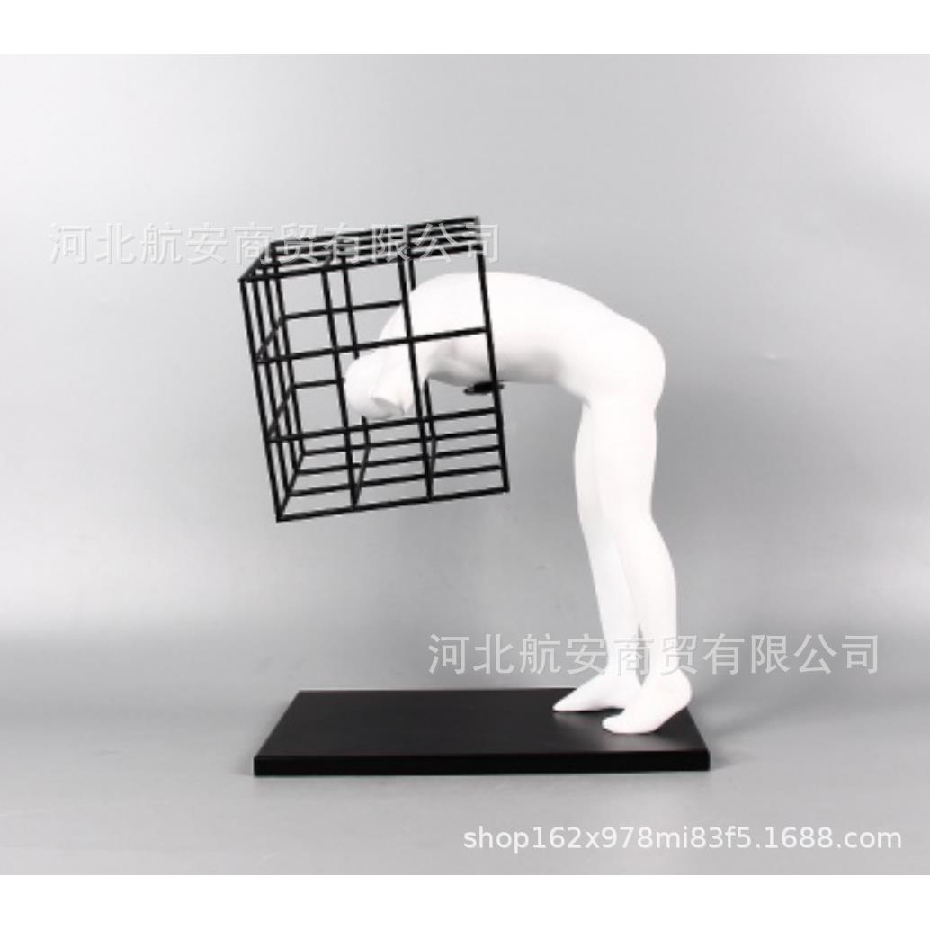 现代简约创意笼中人树脂摆件样板房售楼处桌面玄关电视柜软装饰品