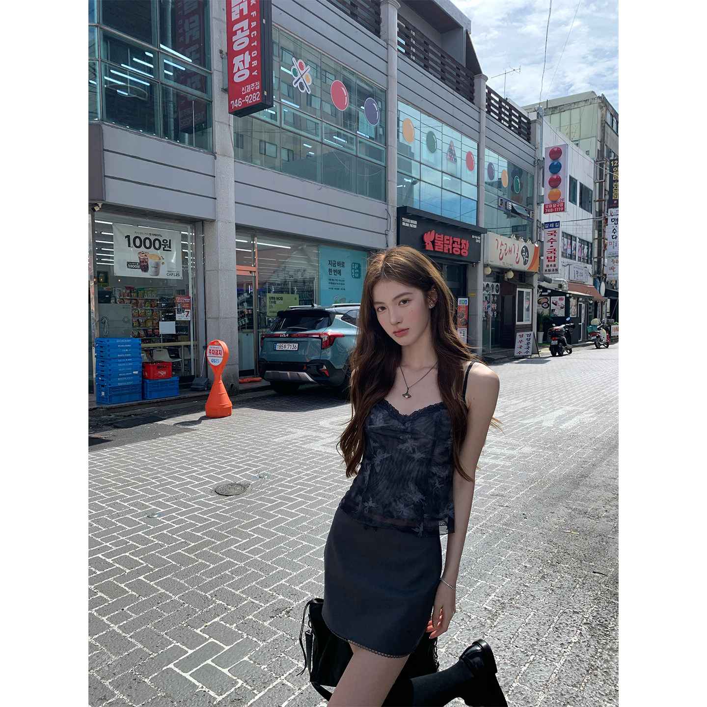 ZhiDaoLe 【现货】尘埃梦境 水墨蝴蝶网纱吊带背心修身设计感上衣