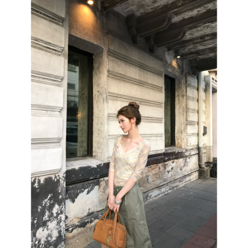 ZhiDaoLe 温柔至上 法式格纹花边v领上衣中袖收腰设计感短袖T恤女