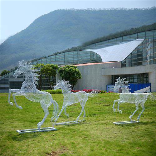不锈钢动物镂空梅花鹿公园小区酒店户外草坪创意雕塑景观装饰摆件