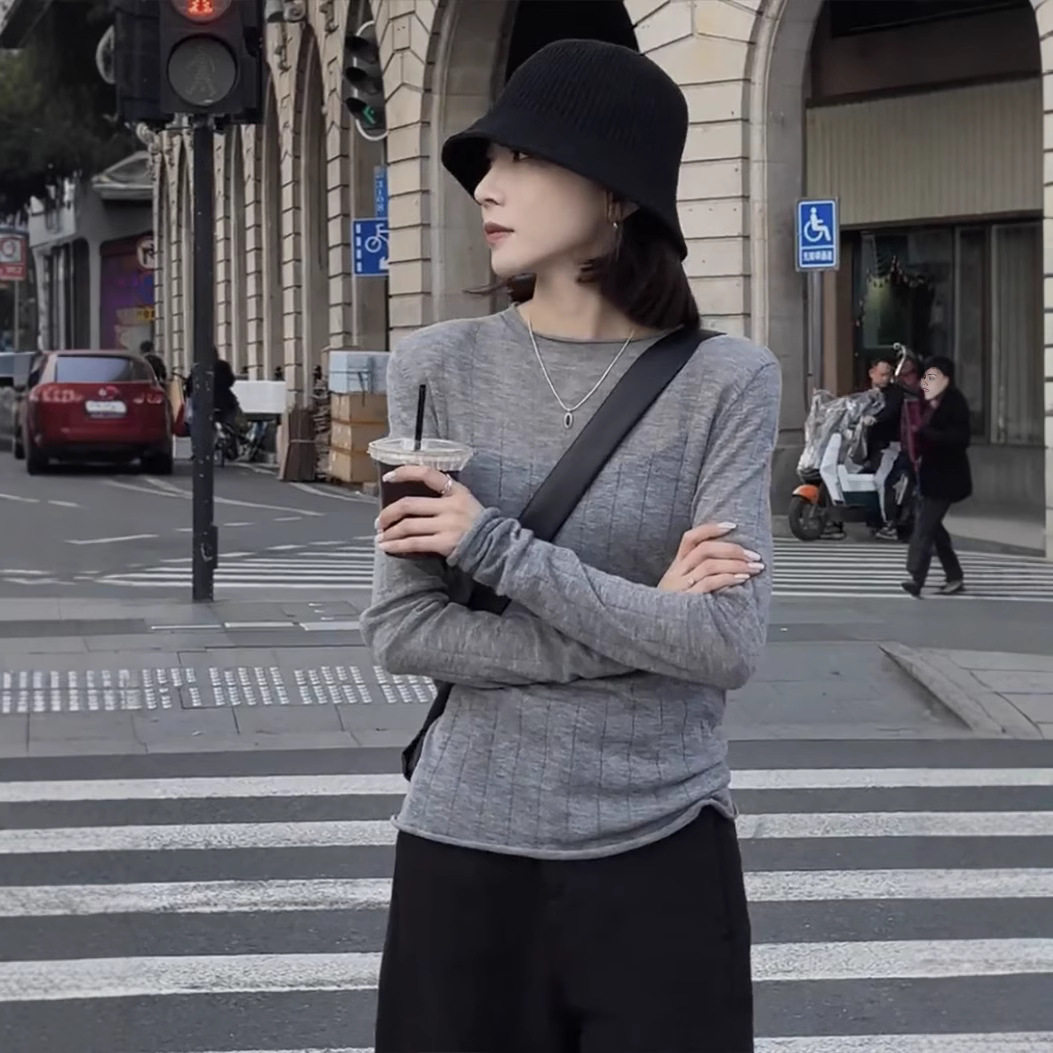 精纺羊毛修身内搭毛衣女式高端半高领气质灰色圆领长袖套头针织衫
