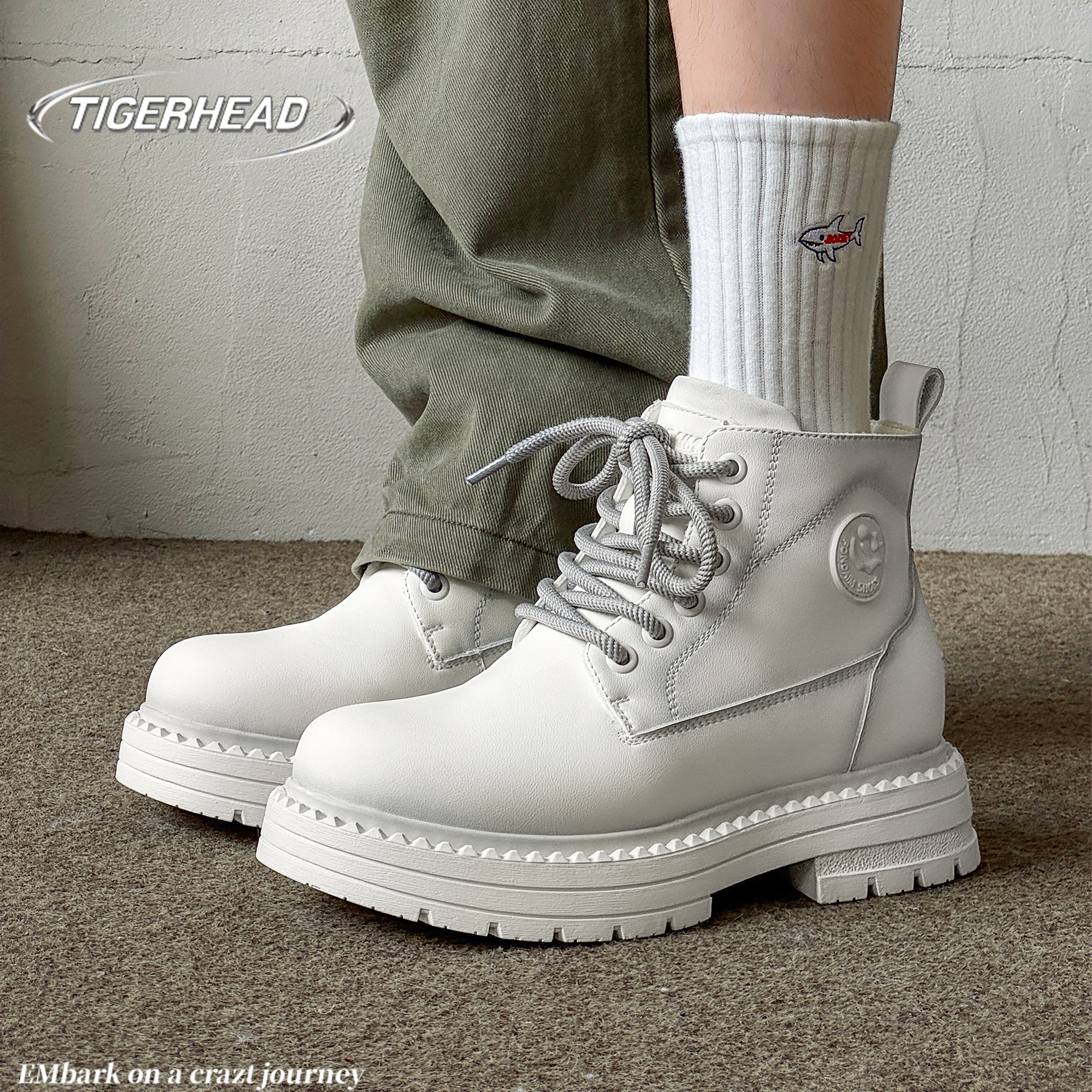 白马骑士隐形增高7CM厚底马丁靴