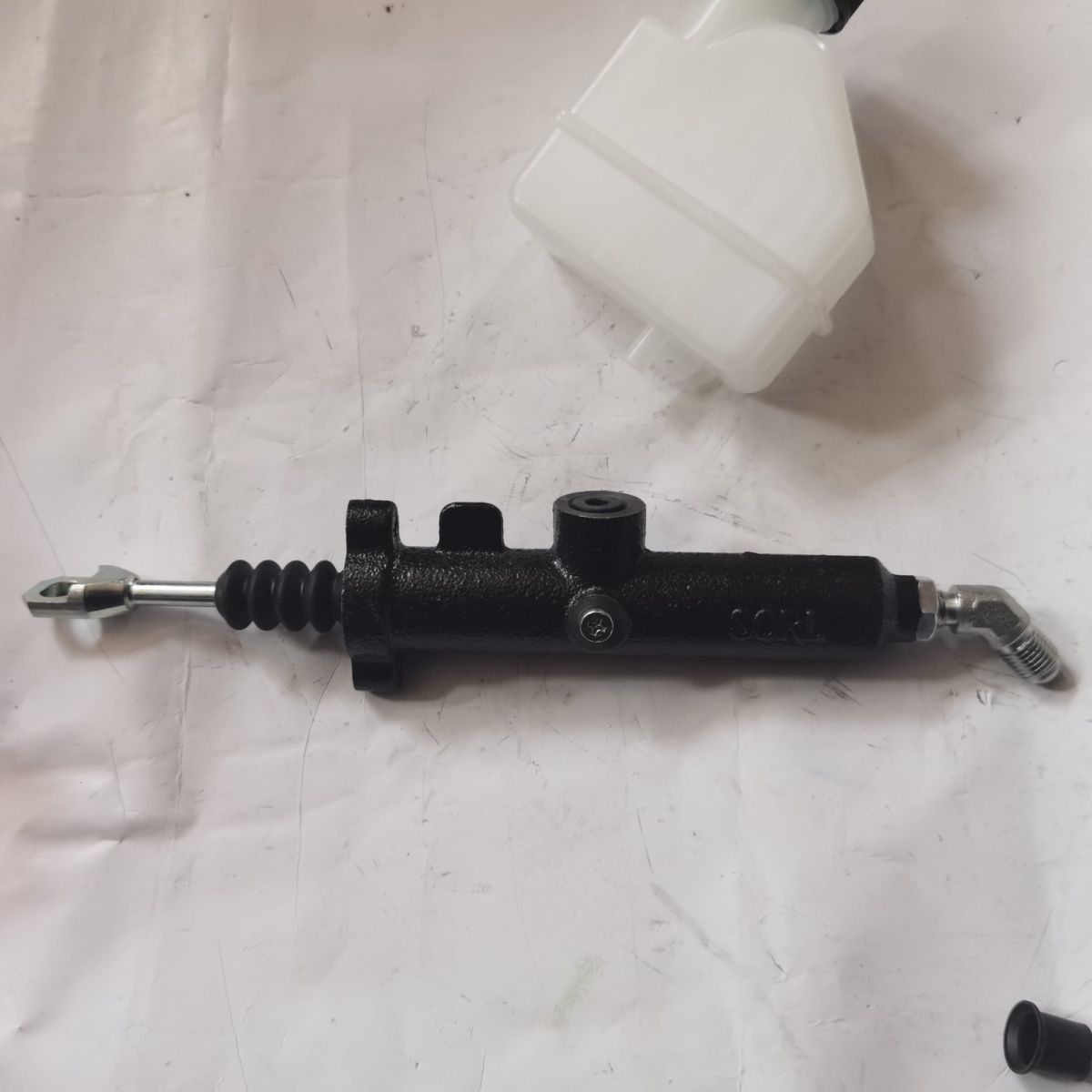 解放J6PJ6LJ6M10款新大威新悍威天V通用离合器总泵正品原厂