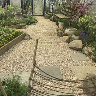 柏坡黄砾石机制花岗岩黄色砾石庭院铺装黄麻石子园林造景黄锈石子