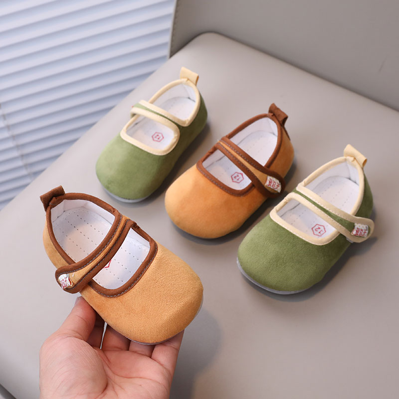 宝宝学步鞋秋款软底春防滑手工布鞋男女1-2岁婴儿公主鞋学步阶段