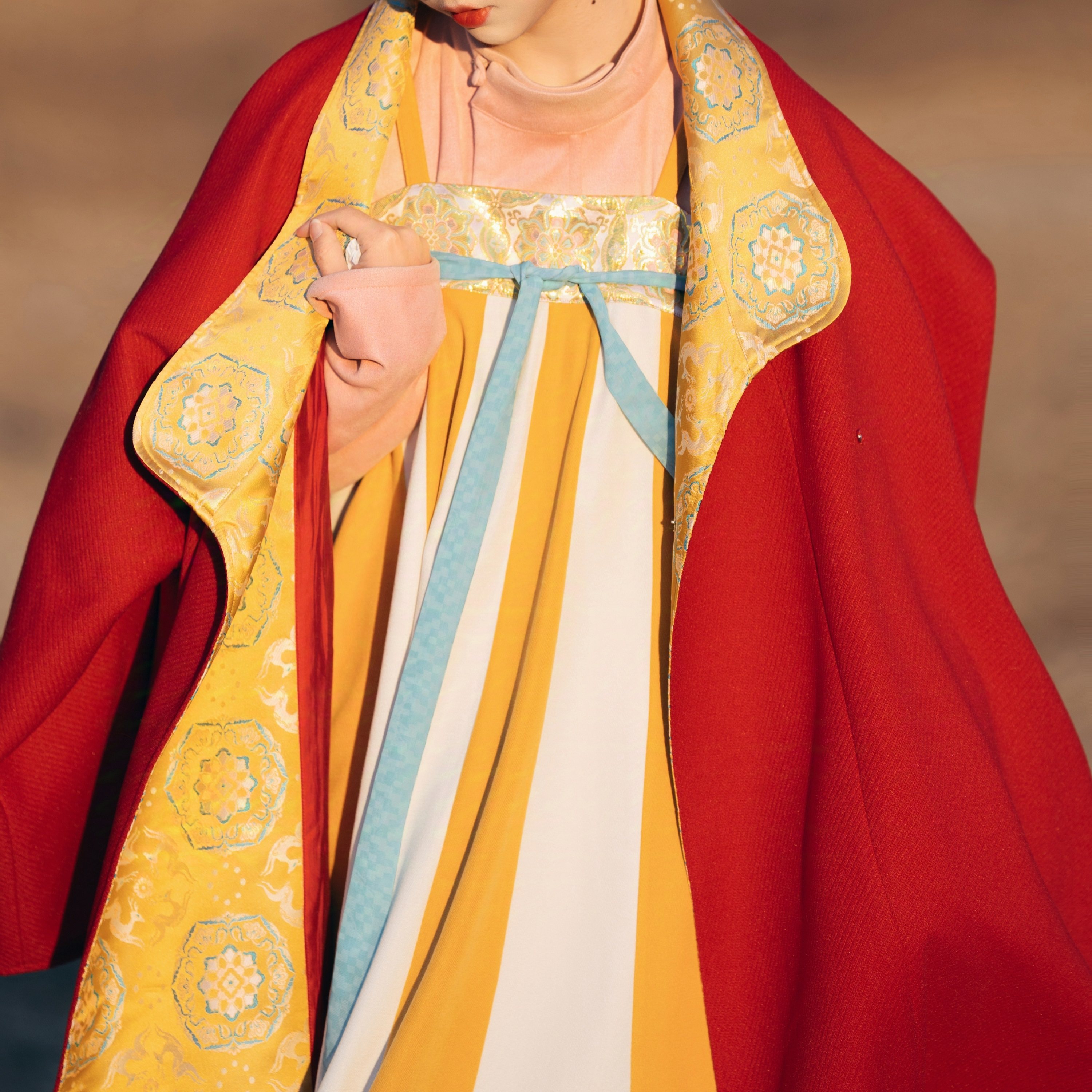 【山海明光】【日暮里】唐制汉服新年套装女秋冬披袄齐胸圆领袍红