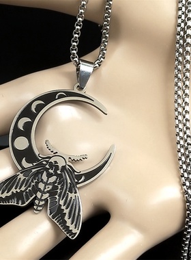 黑油新月飞蛾钛钢吊坠复古几何女不锈钢项链饰品配饰