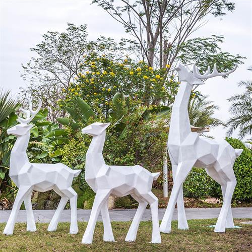 几何长颈鹿玻璃钢雕塑户外楼盘园林景观抽象小品装饰落地大型摆件