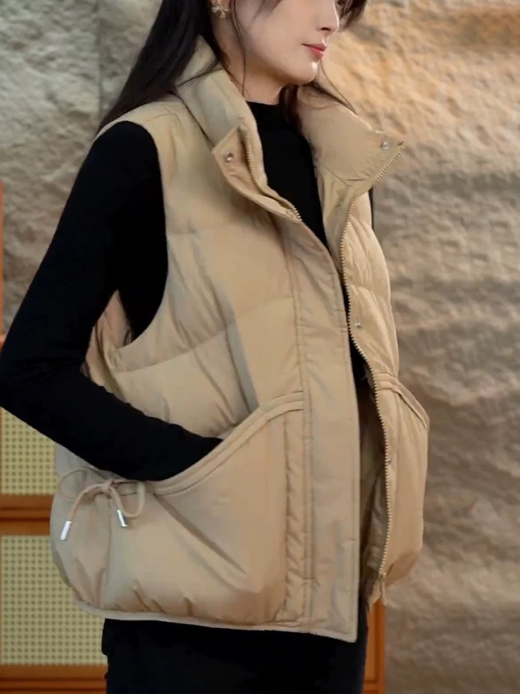 白鸭羽绒背心女式2024秋冬新款小时尚宽松背心外穿新潮