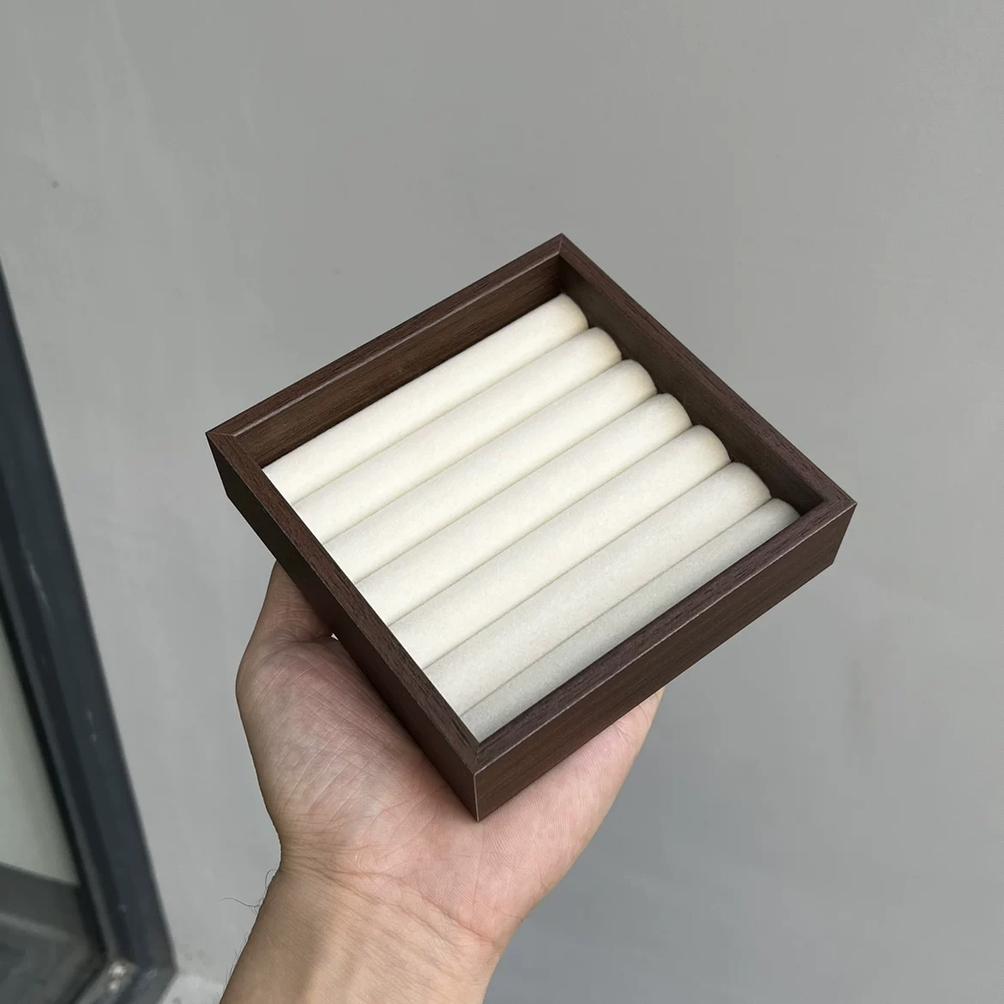 首饰品收纳盒绒布托盘珠宝展示道具戒指耳钉手镯饰品复古展示盒