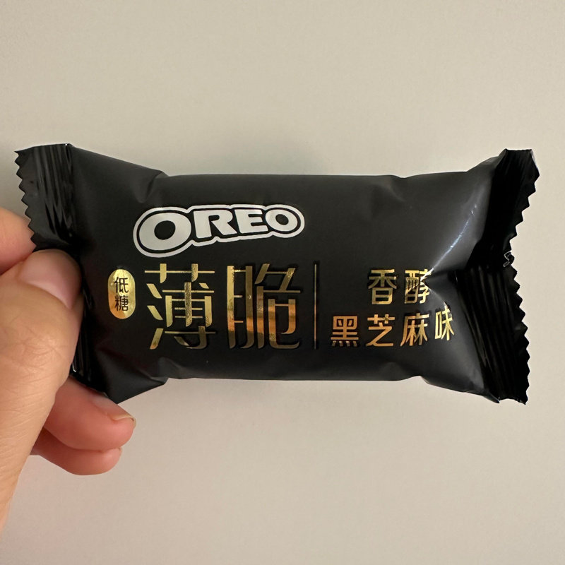 奥利奥黑芝麻薄脆黑巧薄脆黑芝麻夹心曲奇低糖夹心饼干下午茶零食