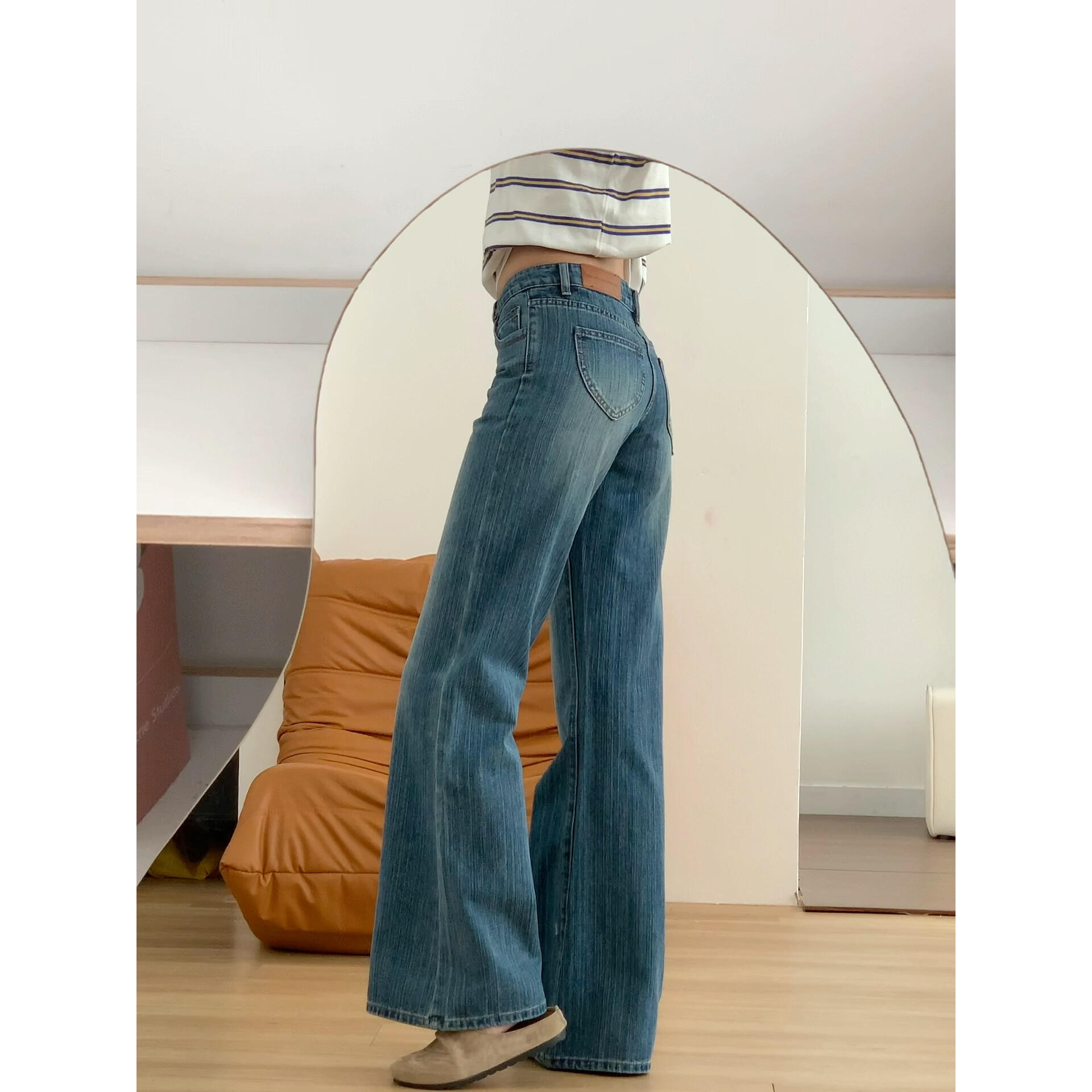 设计感竹节纹理低腰微喇叭牛仔裤女秋季新款复古蓝宽松显瘦喇叭裤