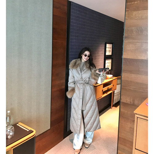 龍喜儿 冬季轻奢气质过膝长款保暖羽绒服女收腰系带菱格外套D914
