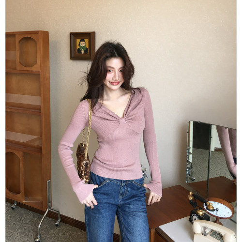 龍喜儿 温柔风扭结V领设计羊毛针织衫女修身显瘦坑条外穿毛衣Q307
