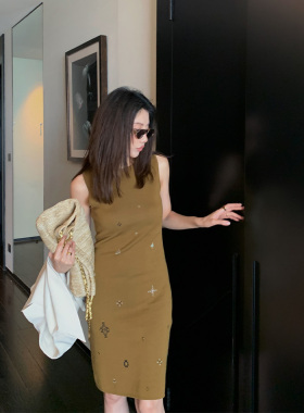 龍喜儿 复古收腰背心连衣裙女秋季女装新款高级设计感中长裙T967