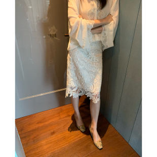 龍喜儿 蕾丝花纹刺绣精致华丽半身裙女丝滑贴肤温柔感裙子K049