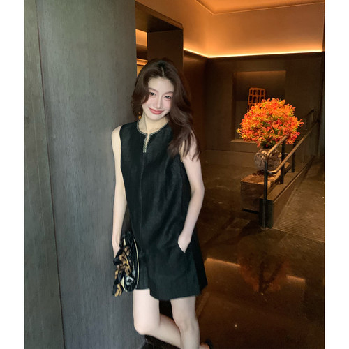 龍喜儿 “Ioo%桑蚕丝香云纱”黑色马甲无袖V领松紧腰短裤套装H007