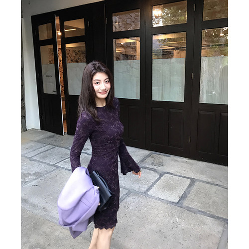 复古蕾丝喇叭袖连衣裙女