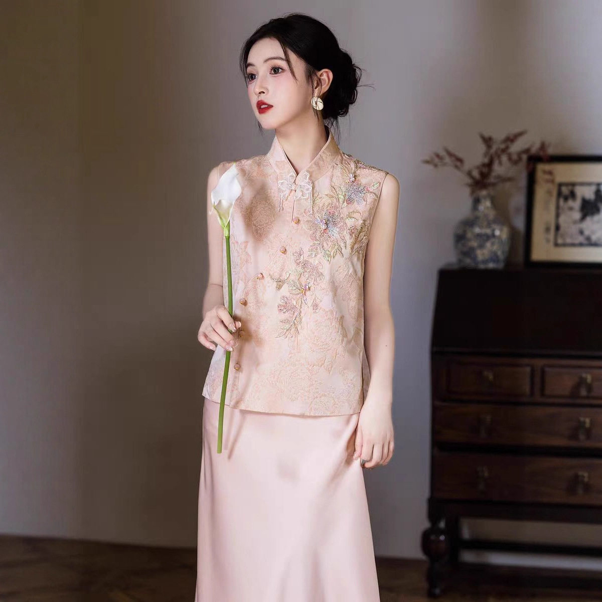 粉色新中式订婚旗袍礼服裙|显白