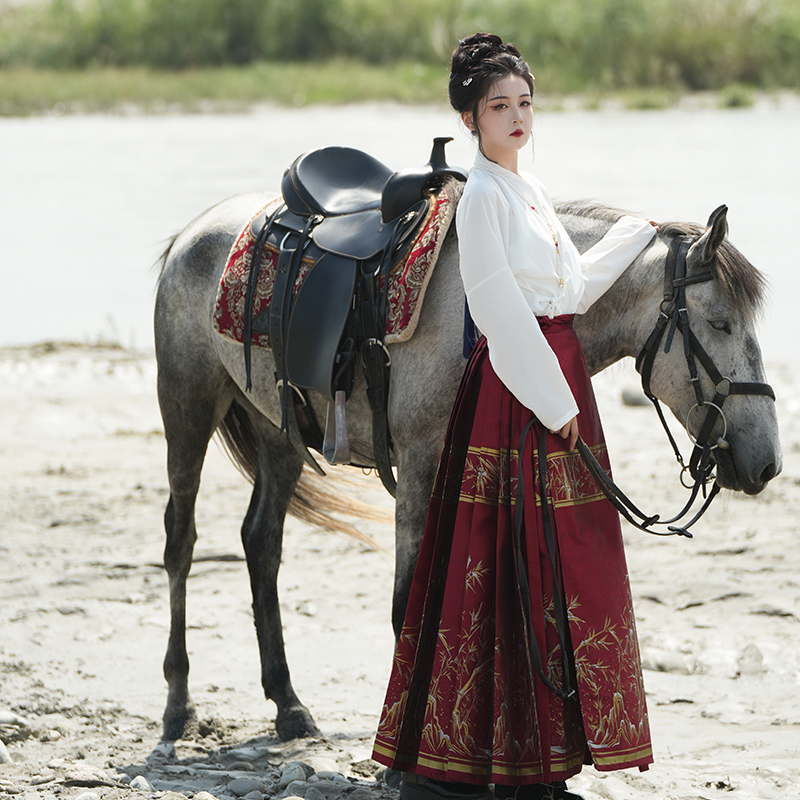 原创明制马面裙织金妆花显瘦秋冬汉服通勤套装【竹时令】 鲁衣