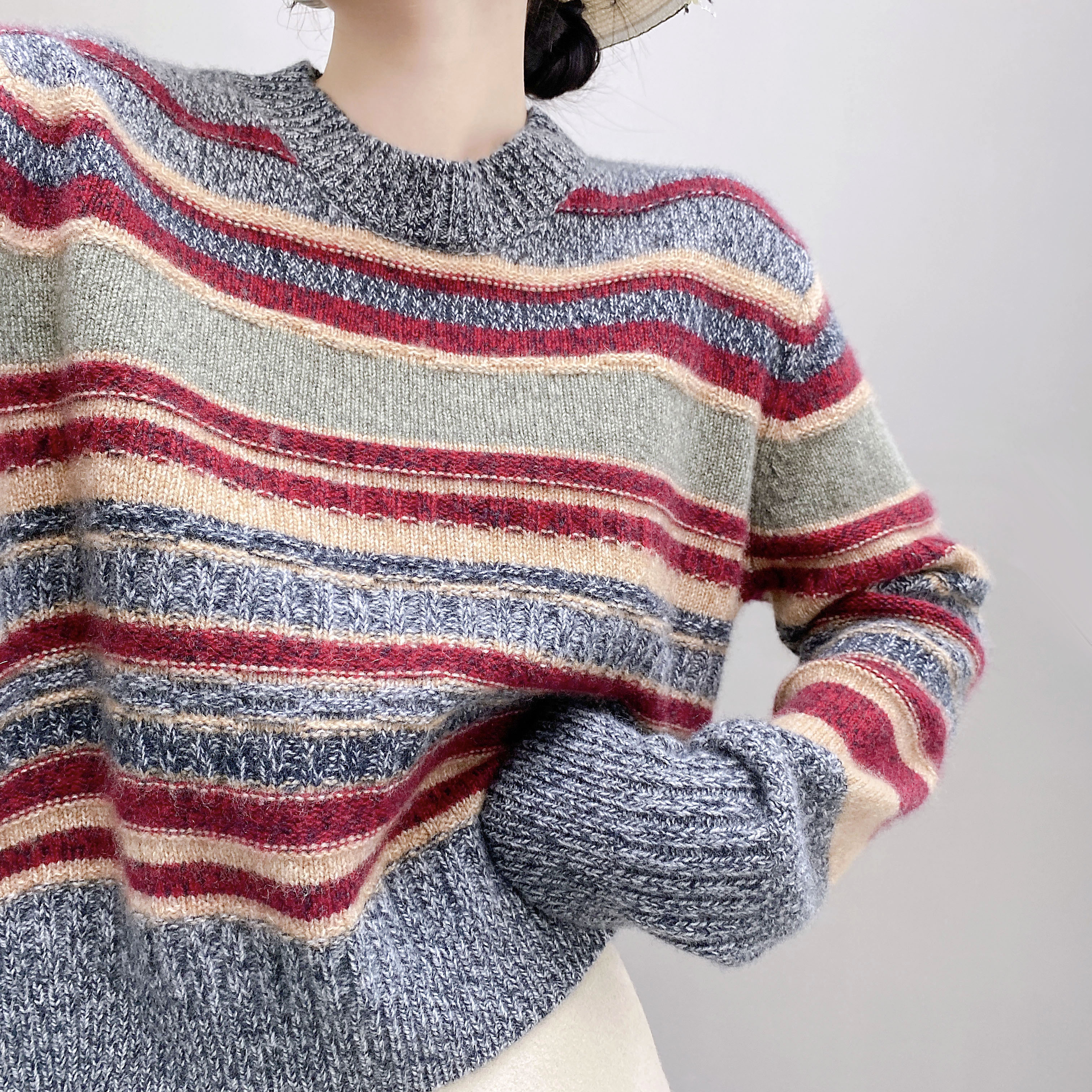 25复古条纹加厚宽松羊绒衫女短款